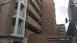 �W�E�A�[�o�l�b�N�X���s���